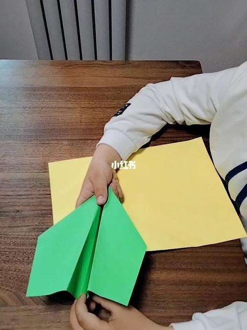 [苏珊娜号纸飞机怎么折]苏珊娜号纸飞机怎么折?