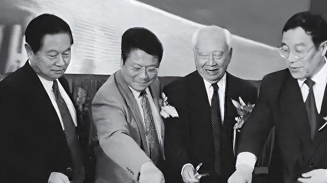 电报员教育场外小学生的简单介绍