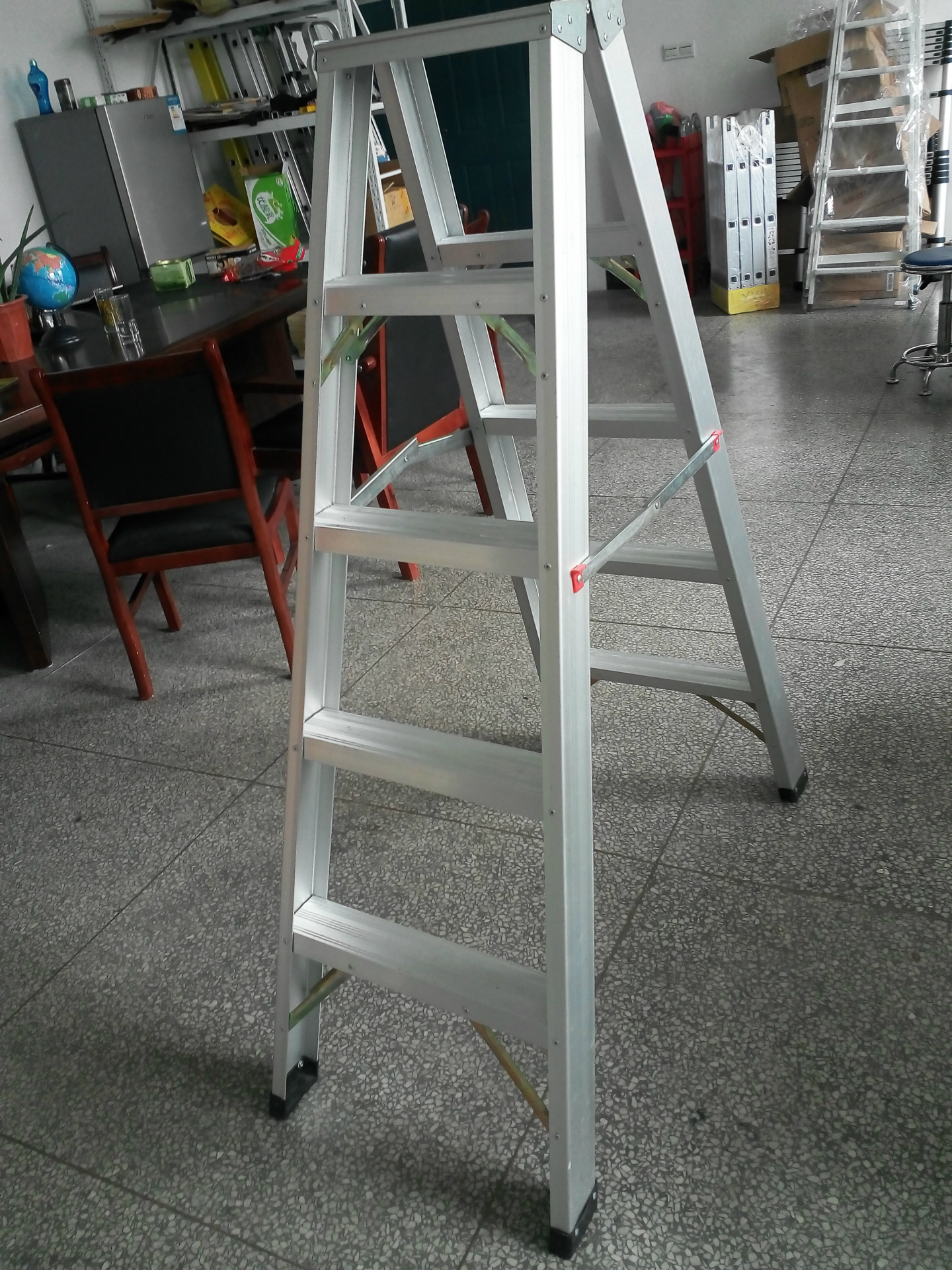电脑的梯子和手机梯子一样不,电脑的梯子和手机梯子一样不能用
