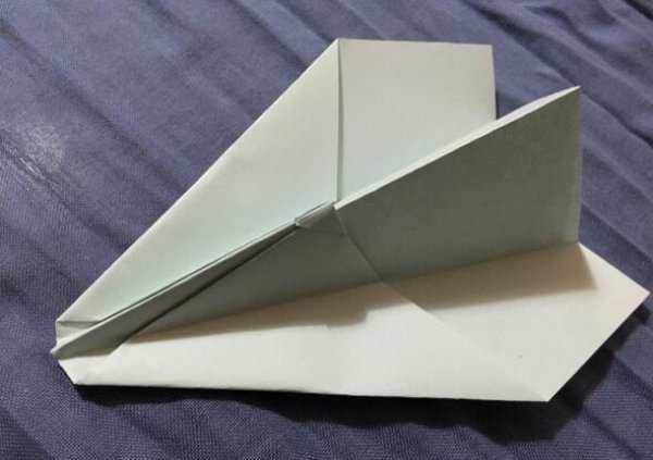 纸飞机短句,关于纸飞机的励志说说