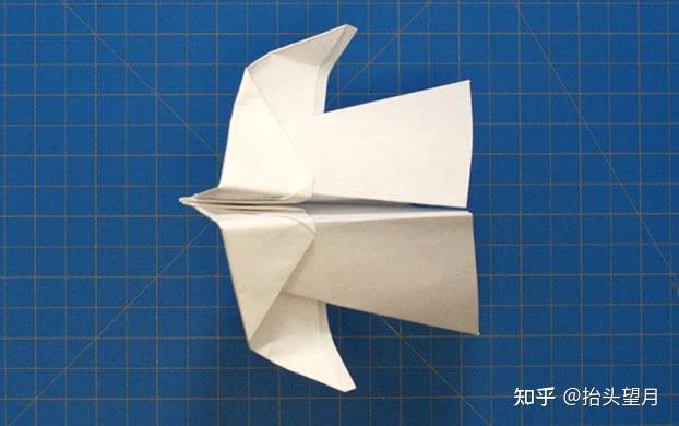 纸飞机的折法破吉尼斯纪录-破了吉尼斯纪录的纸飞机的折法